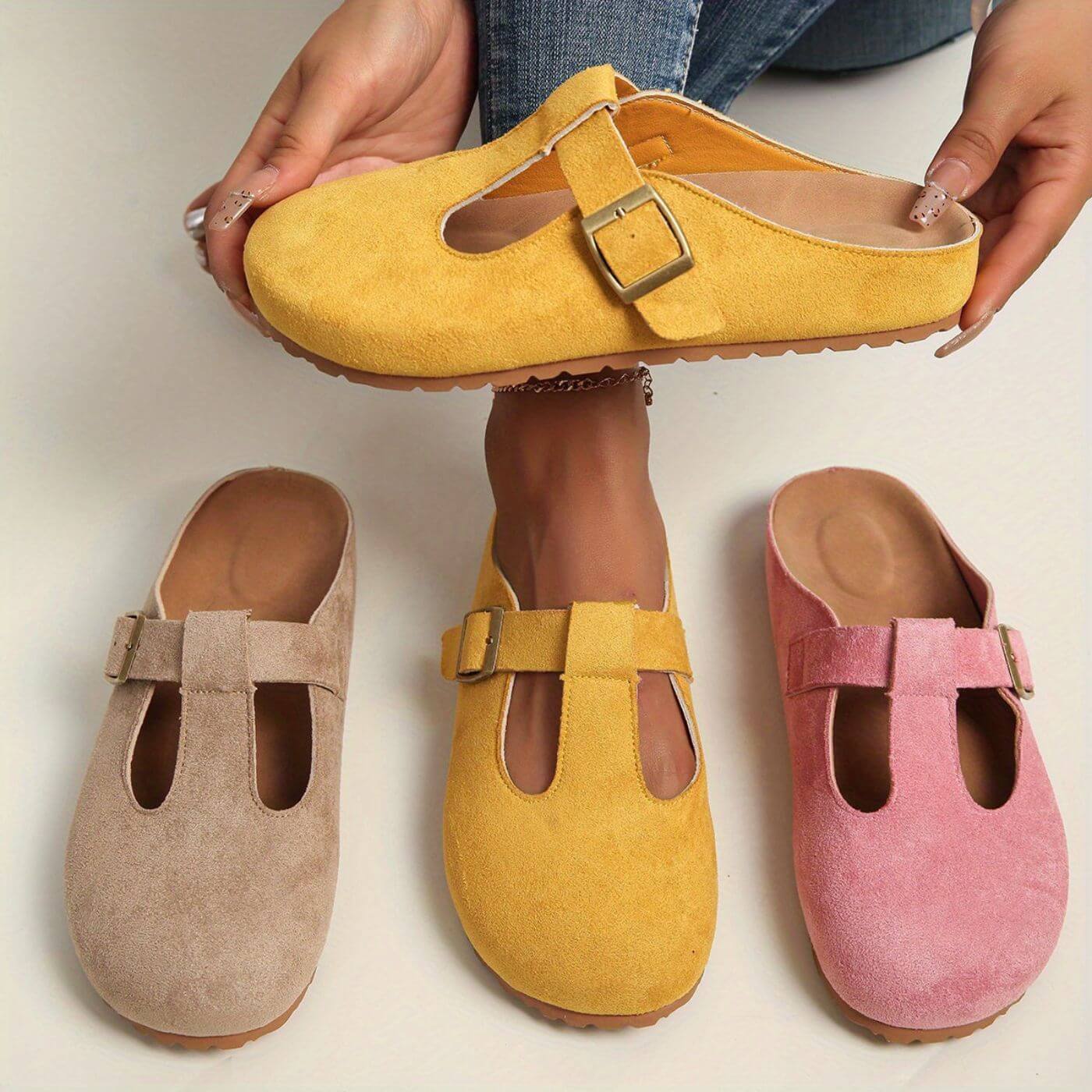 Momount Damen Wildleder-Clogs mit T-Steg – Schnalle, Mule, geschlossene Spitze, Korkfußbett