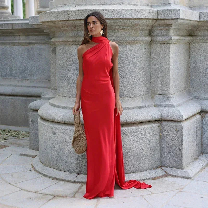Ottavia | Drapériás szatén félvállas pelerines estélyi maxi ruha