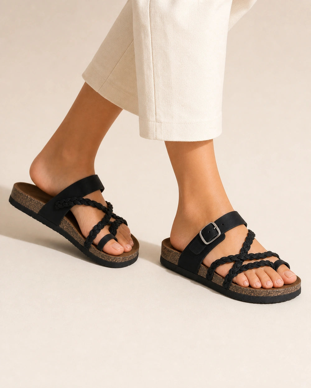 Flache Damensandalen mit Flechtriemen und Schnalle — image 6