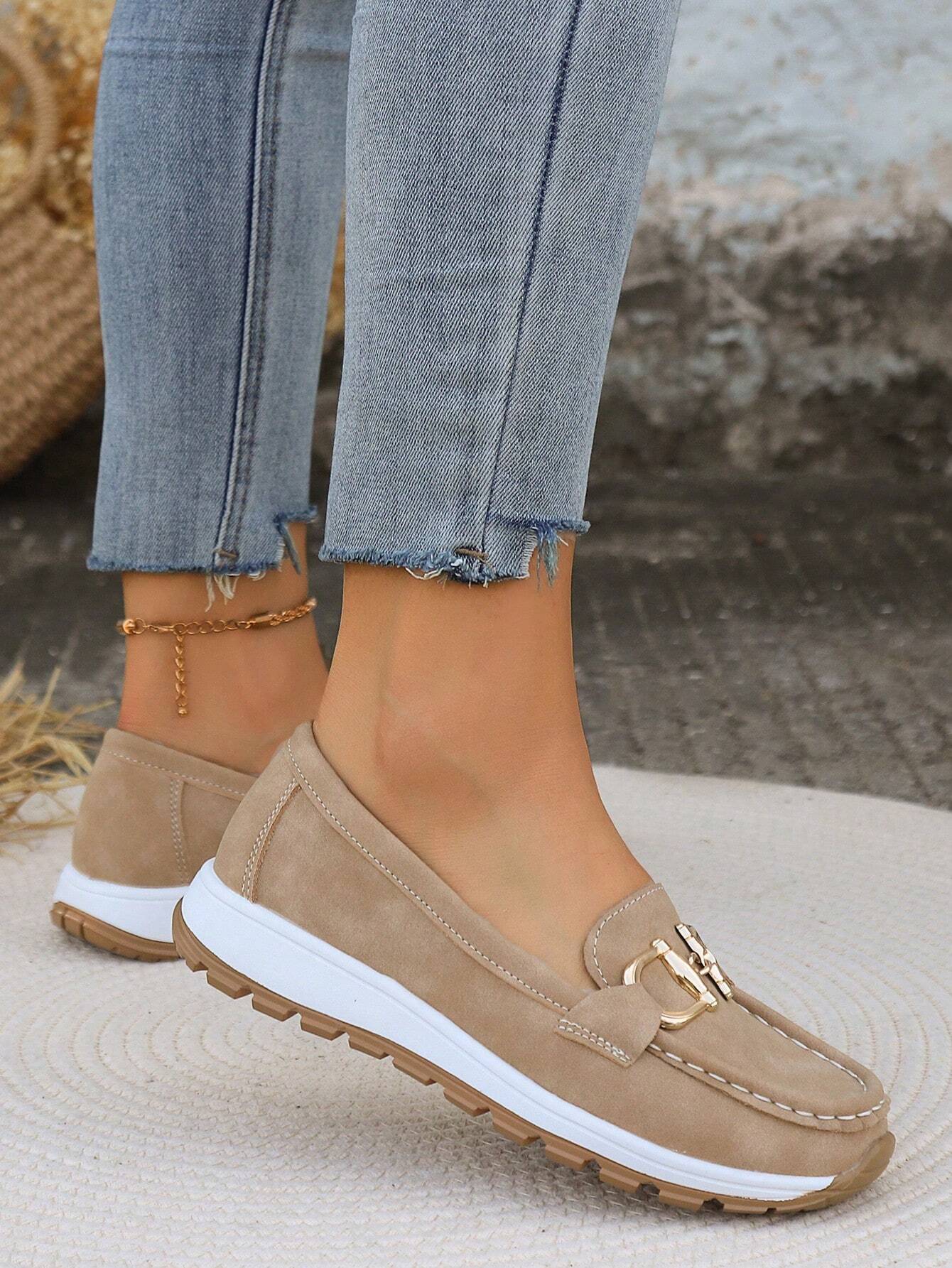 Momount Damen Wildleder-Loafer – goldenes Trensendetail, Plattform, bequemer Slipper