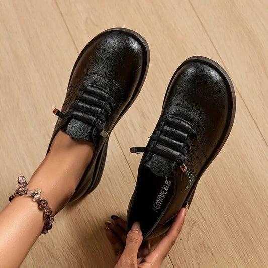 Loafer Damen mit Schnürung, runder Kappe und Plateausohle – lässiger Alltagsstil