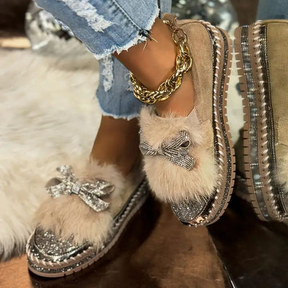 Momount Damen Kunstfell-Loafer – Kristallschleife, Strass-Spitze, plüschiger Slipper