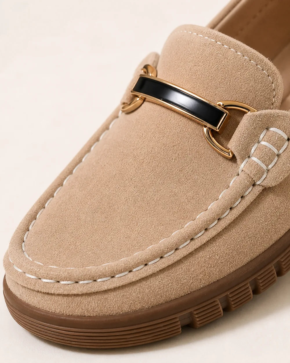 Damen-Loafer mit Chunky-Sohle und goldener Spange — Produktbild 6