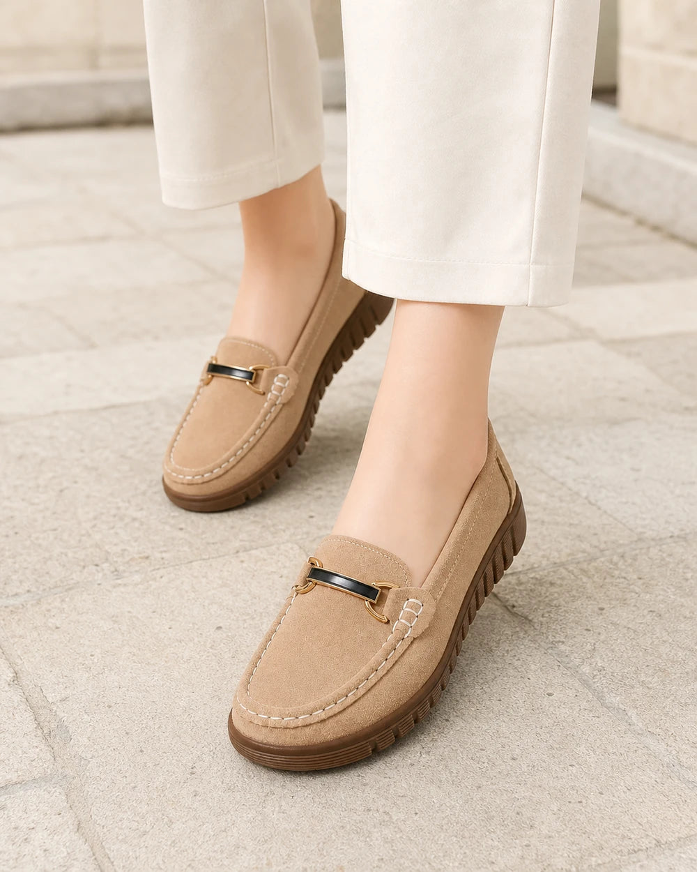 Damen-Loafer mit Chunky-Sohle und goldener Spange — Produktbild 7