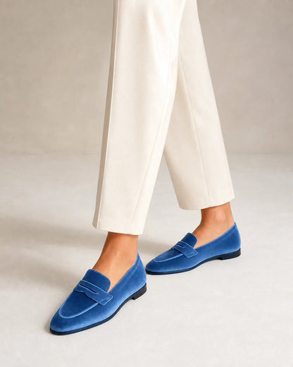 Blauer Damen-Loafer mit Ton-in-Ton-Riegel — Produktbild 2