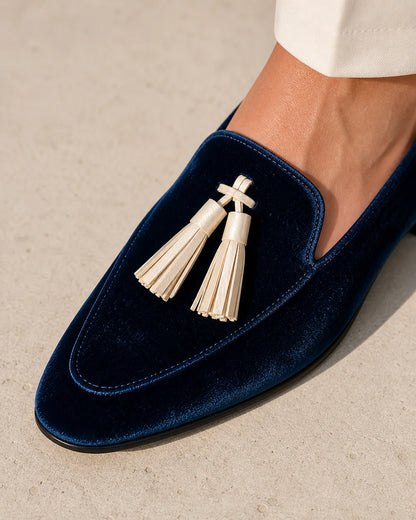 Blauer Damen-Loafer in Samtoptik mit Quasten — Produktbild 6
