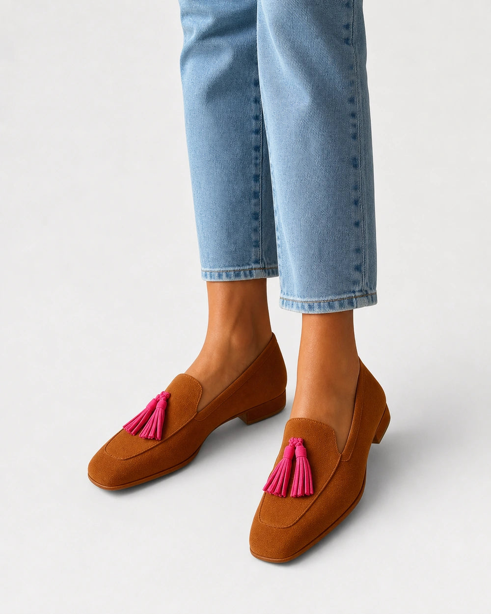 Cognacfarbener Damen-Loafer mit rosa Quasten — Produktbild 2
