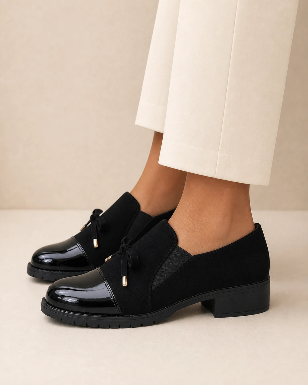 Damen-Loafer mit Lackspitze und Schleife — Produktbild 4