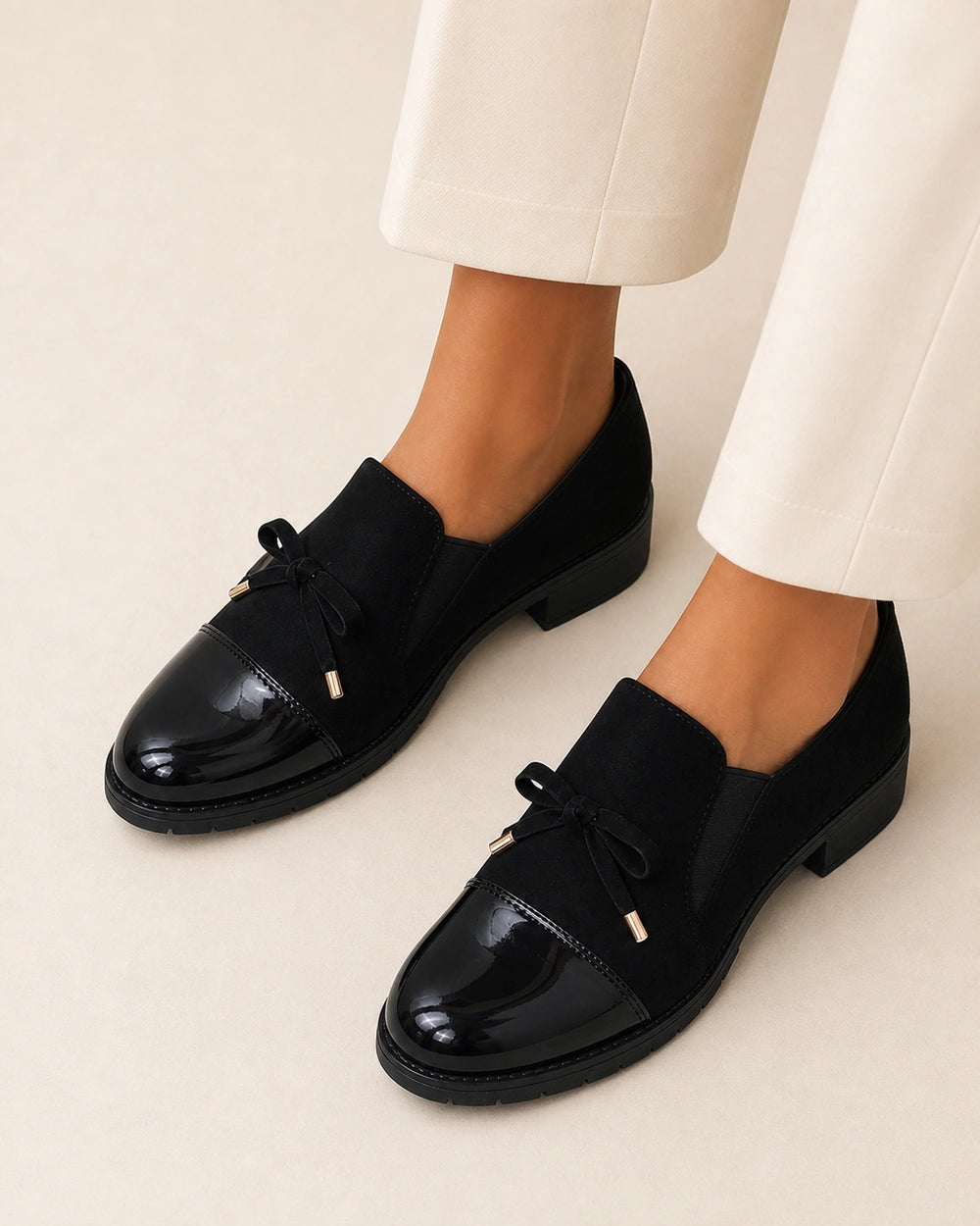 Damen-Loafer mit Lackspitze und Schleife — Produktbild 5