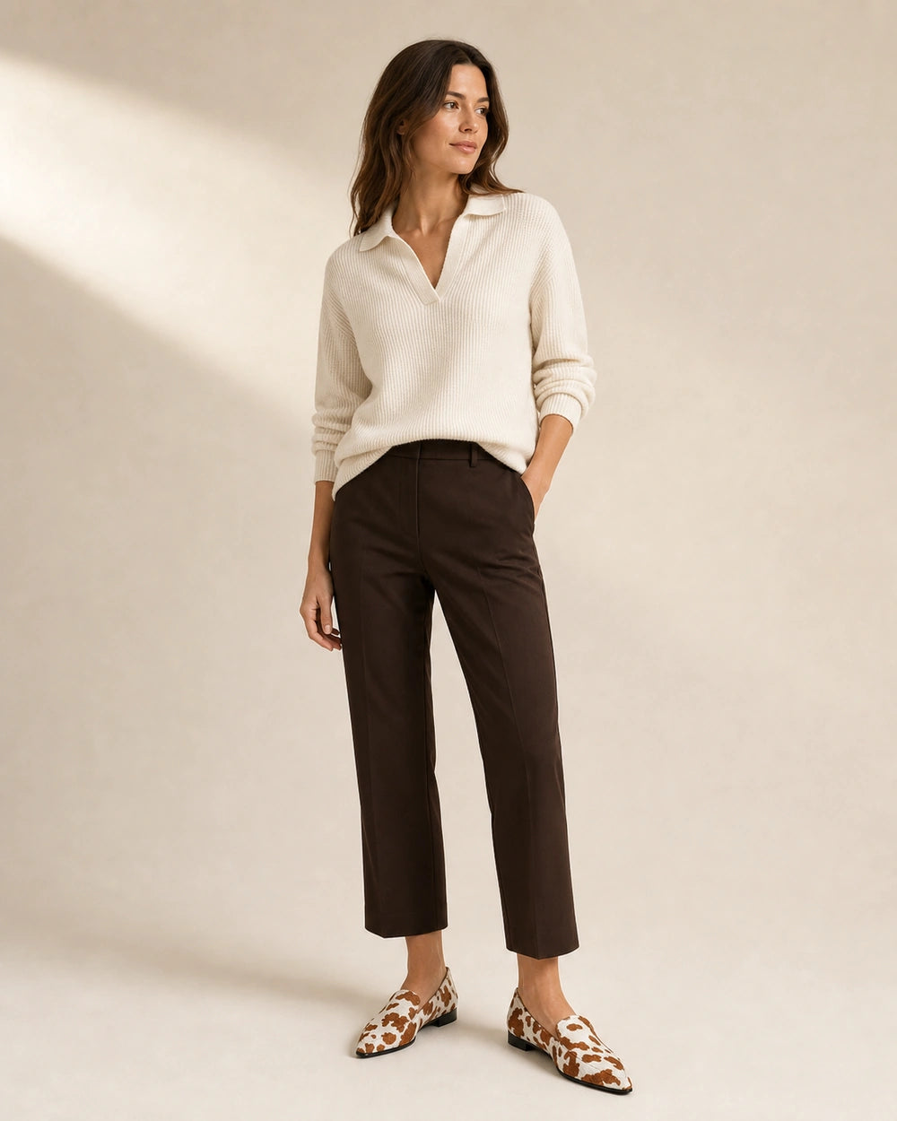 Spitzer Damen-Loafer mit Kuhmuster — Produktbild 2