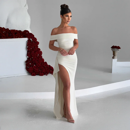 Daniela | Elegantna večerna maxi obleka z odkritimi rameni, nabiranjem in visokim razporkom