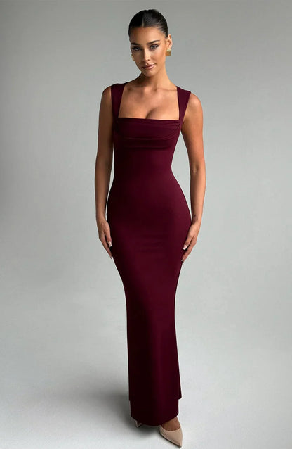 Allegra | Elegantna satenska večernja maxi haljina s halter izrezom i otvorenim leđima