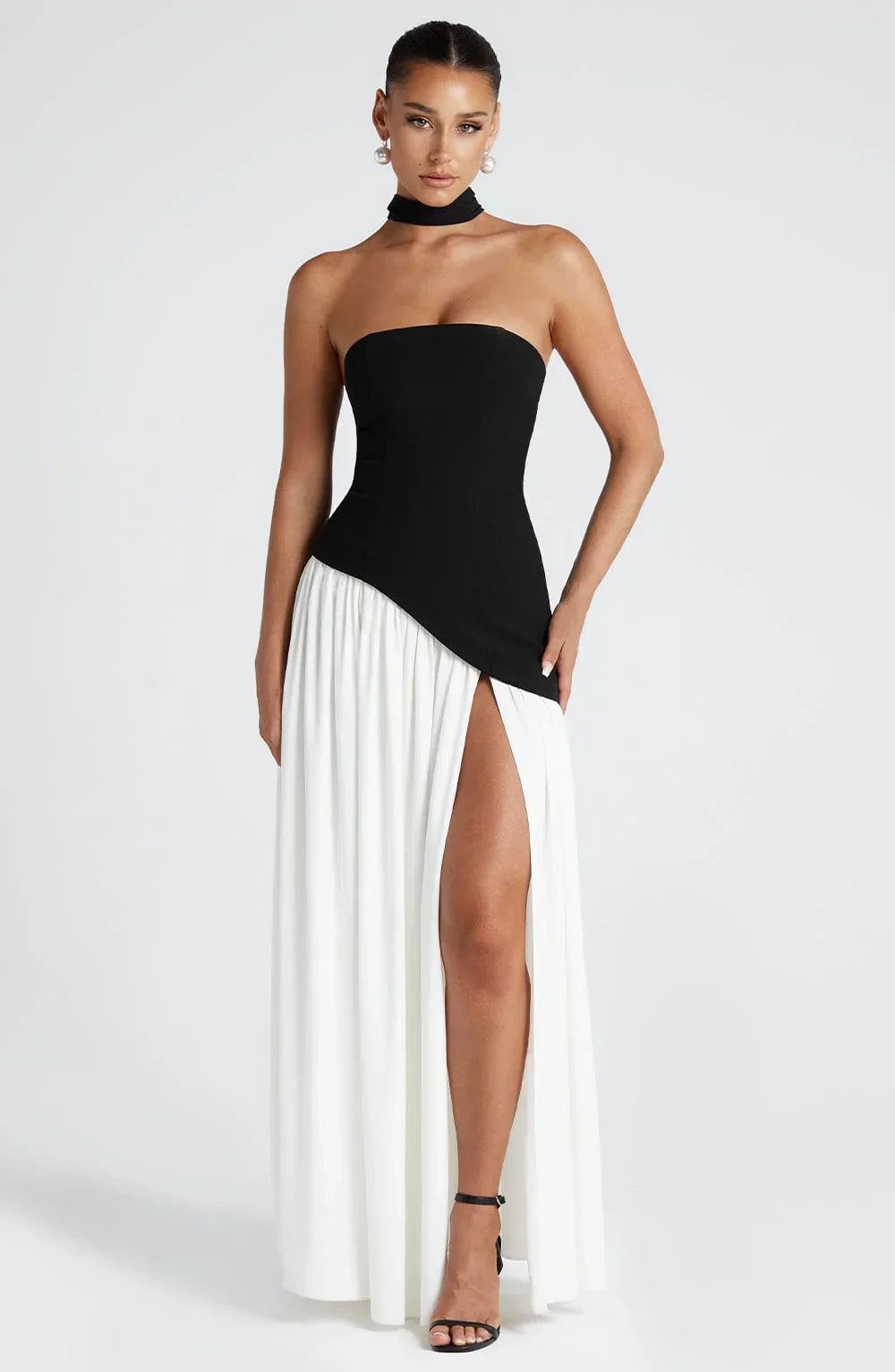 Calista | Elegantes trägerloses Maxikleid mit Korsage, Schal-Detail und Schlitz