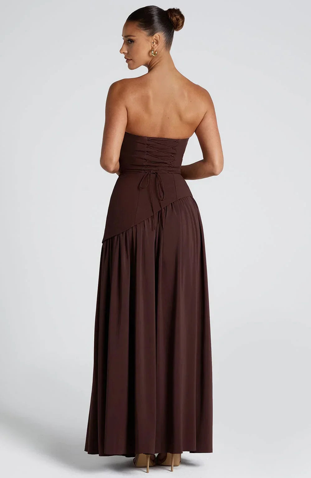 Calista | Elegantes trägerloses Maxikleid mit Korsage, Schal-Detail und Schlitz