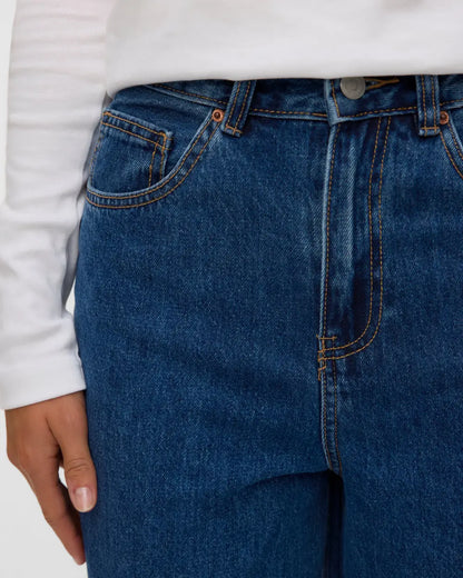 Damen High-Rise Barrel Jeans in Mittelblau — image
