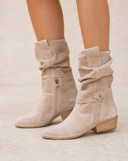 Emilia Damen-Stiefeletten in Veloursoptik mit gerafftem Schaft — image 10