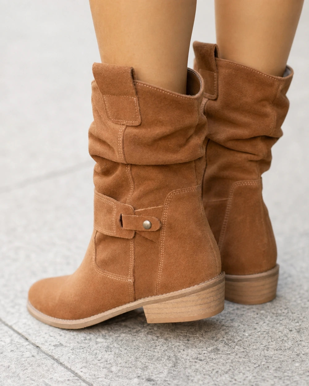 Emilia Damen-Stiefeletten in Veloursoptik mit gerafftem Schaft — image 4